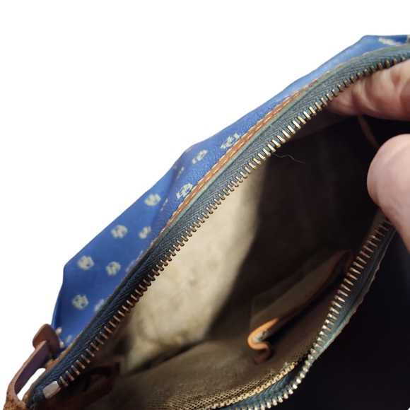 Dooney Burke Blue logo petite hand/shoulder bag - Picture 9 of 16